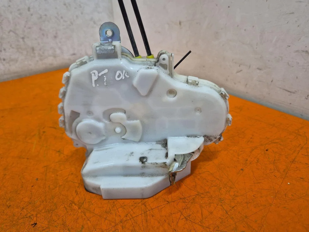 Honda Civic 8 Lås Bakdörr Höger 72611SMGG0