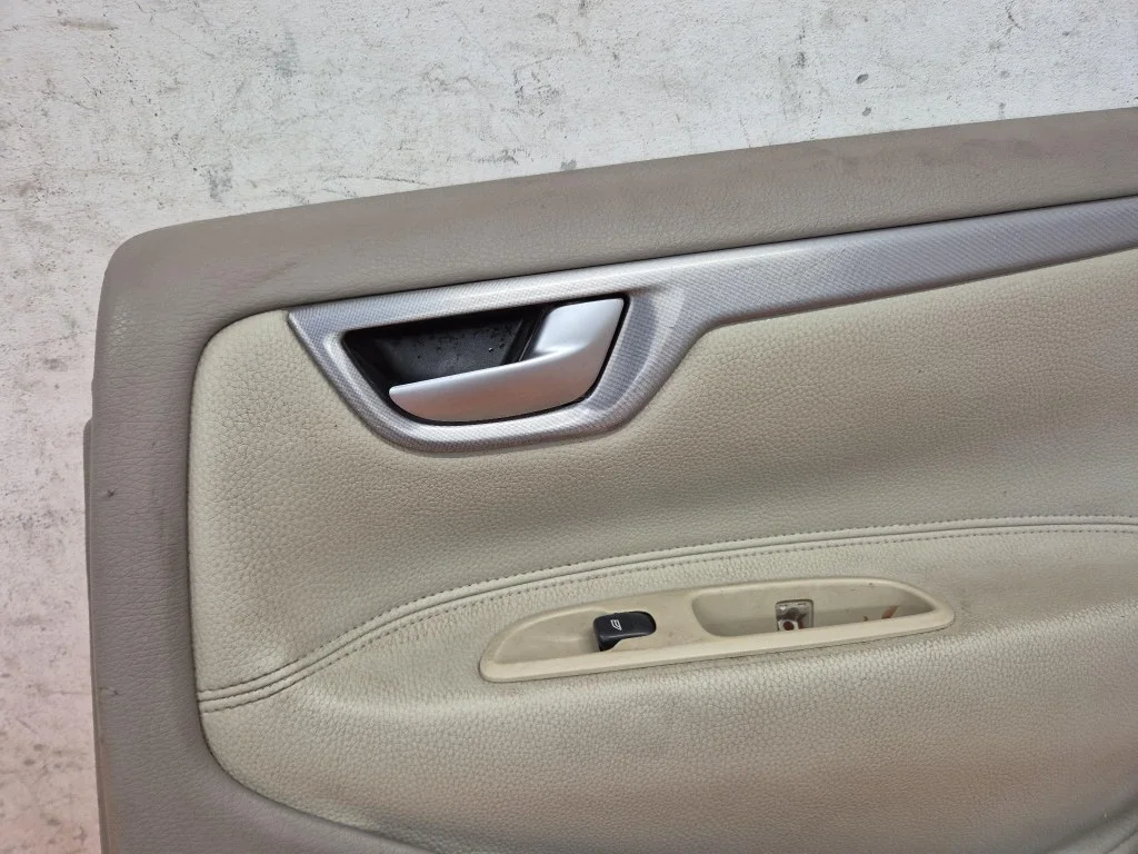 Dörrpanel Volvo S60 I 00-04 Höger Fram image 3