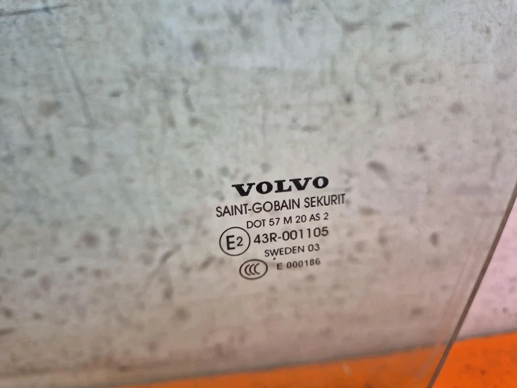 Volvo S60 00-04 Vidro Porta Esquerda image 4