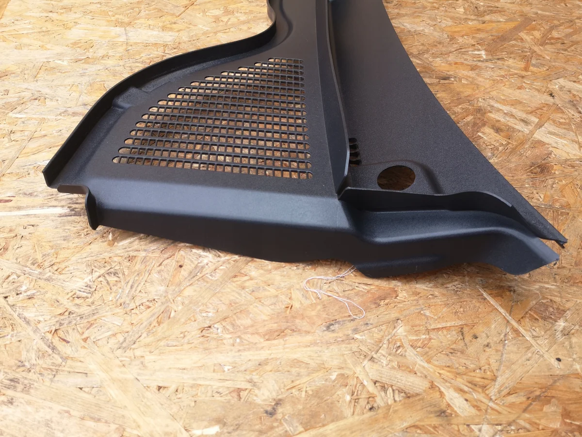 Skoda Karoq vänster vindavvisare 57A819403 image 8