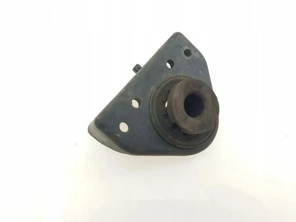 Soporte Radiador Kia Sportage DM401 Usado