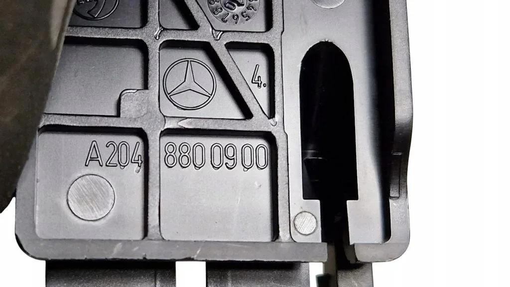 Griff Motorhaube Mercedes-Benz GLC A2048800900 image 4