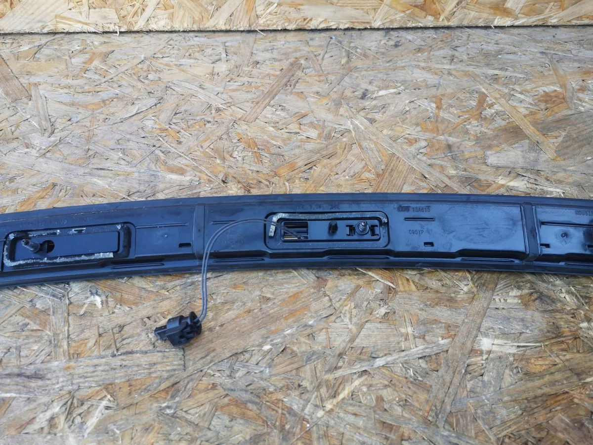 JAGUAR XF X260 Feu stop central GX73-13A613 image 7