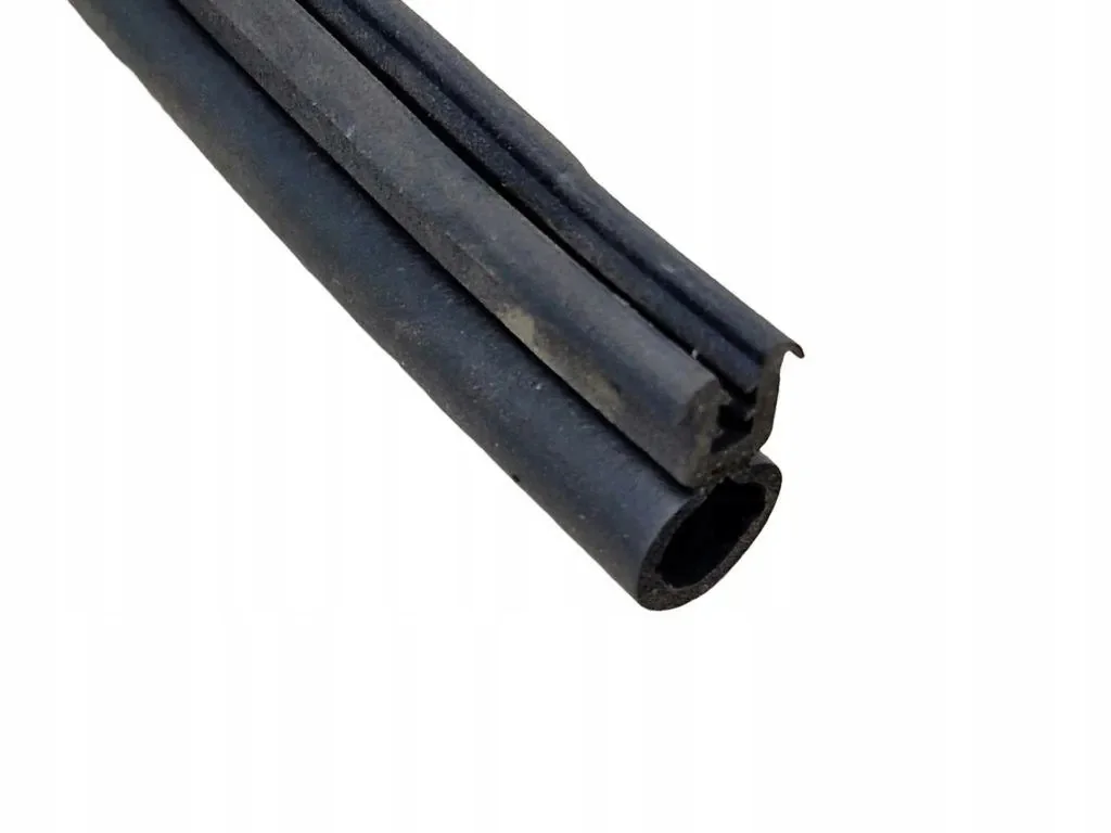 Tiiviste konepellille Subaru Legacy VII EPDM image 3