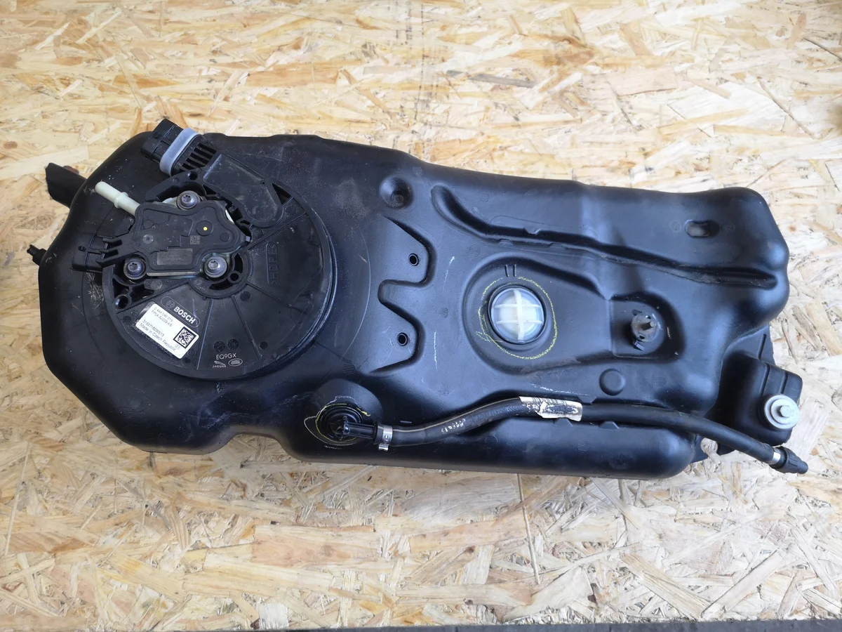 Jaguar XE Tanque AdBlue Bomba FPLA-5J229-AB image 8