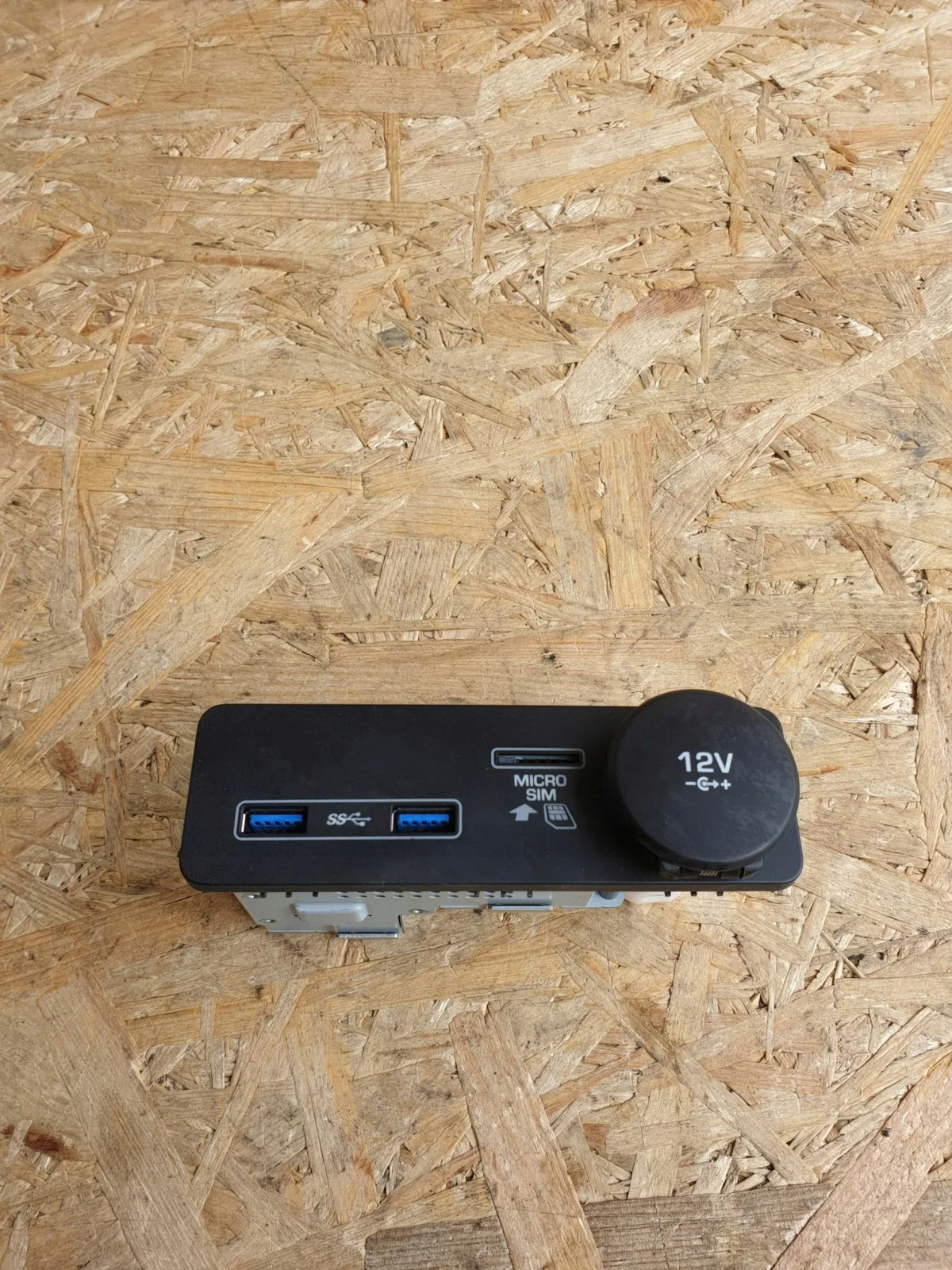 Jaguar F-Pace USB Port Card Reader JPLA-19E110-BB
