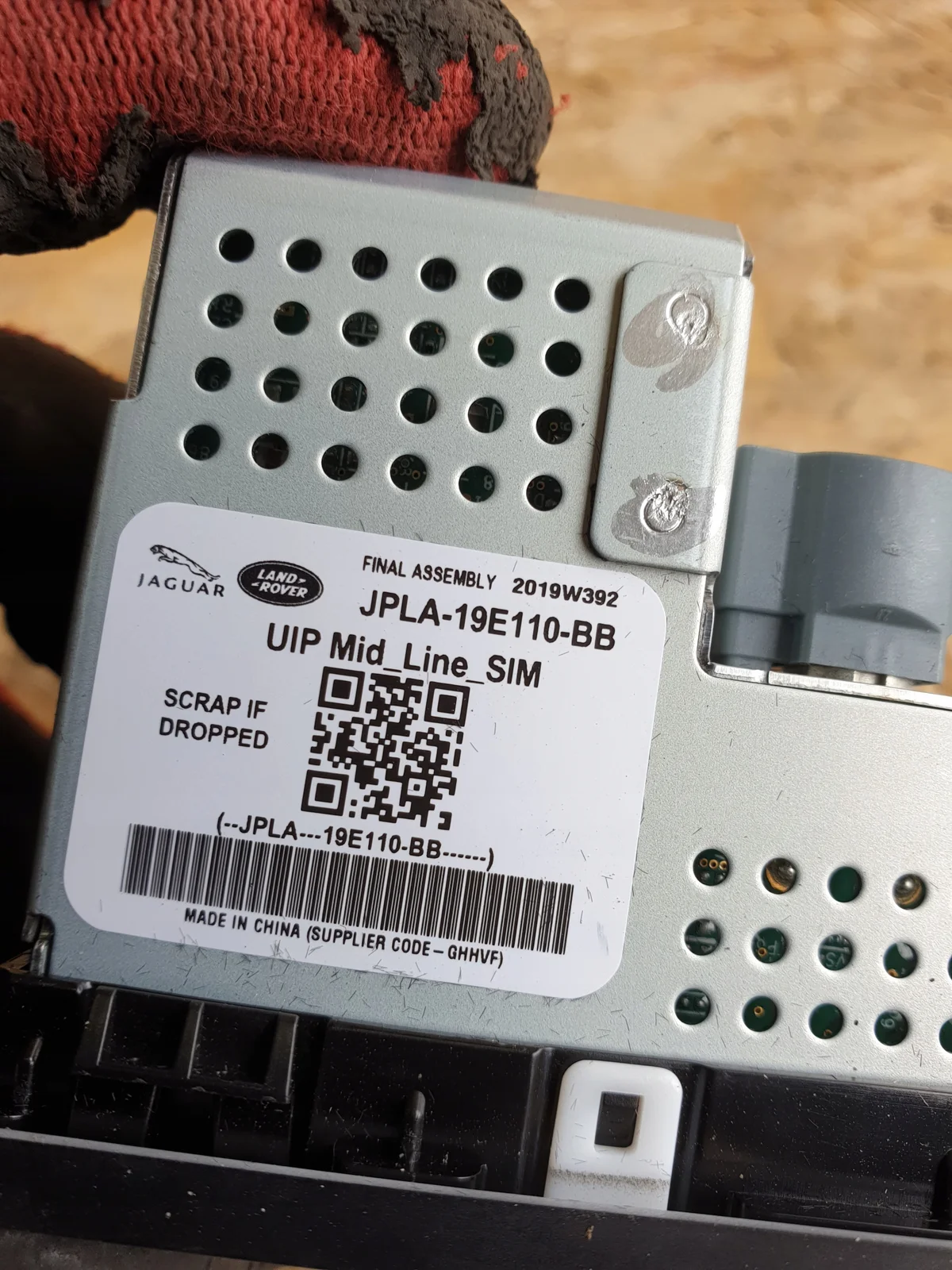 Jaguar F-Pace USB/SD Card Reader JPLA-19E110-BB image 10