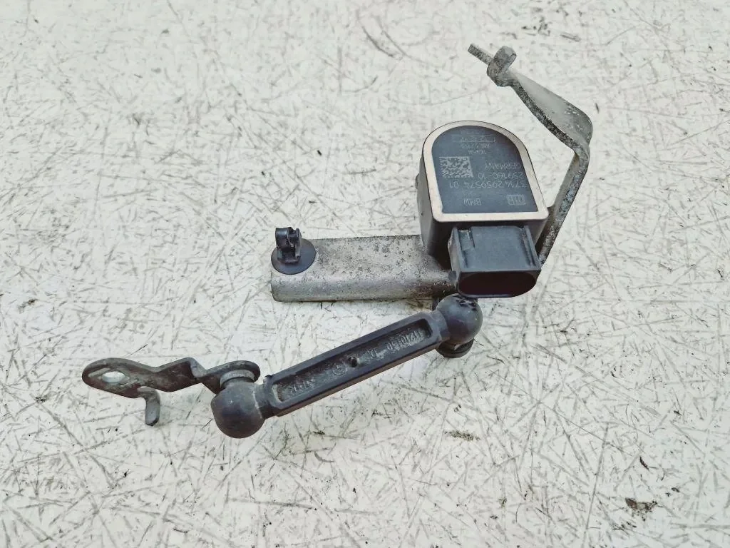 BMW 5 G30 G31 G38 Headlight Adjuster Motor Right Rear