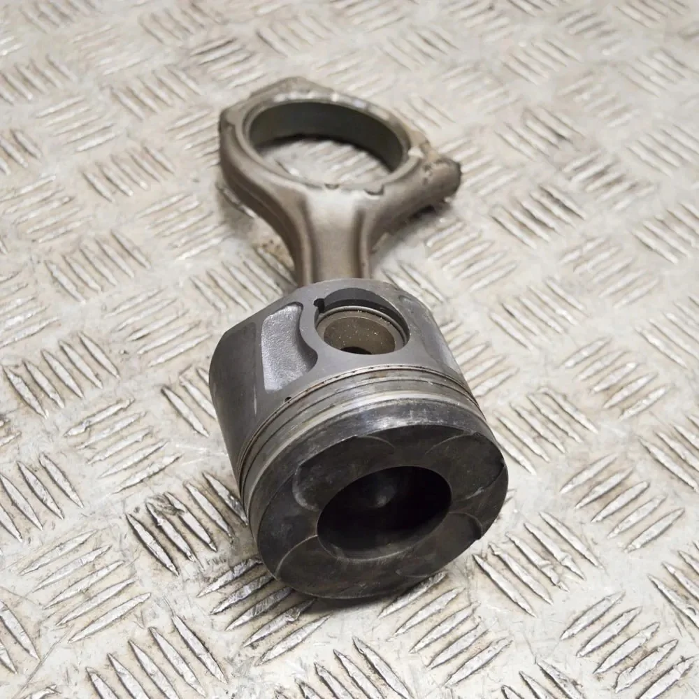Piston Dodge Ram 1500 3.0L 68147233AA
