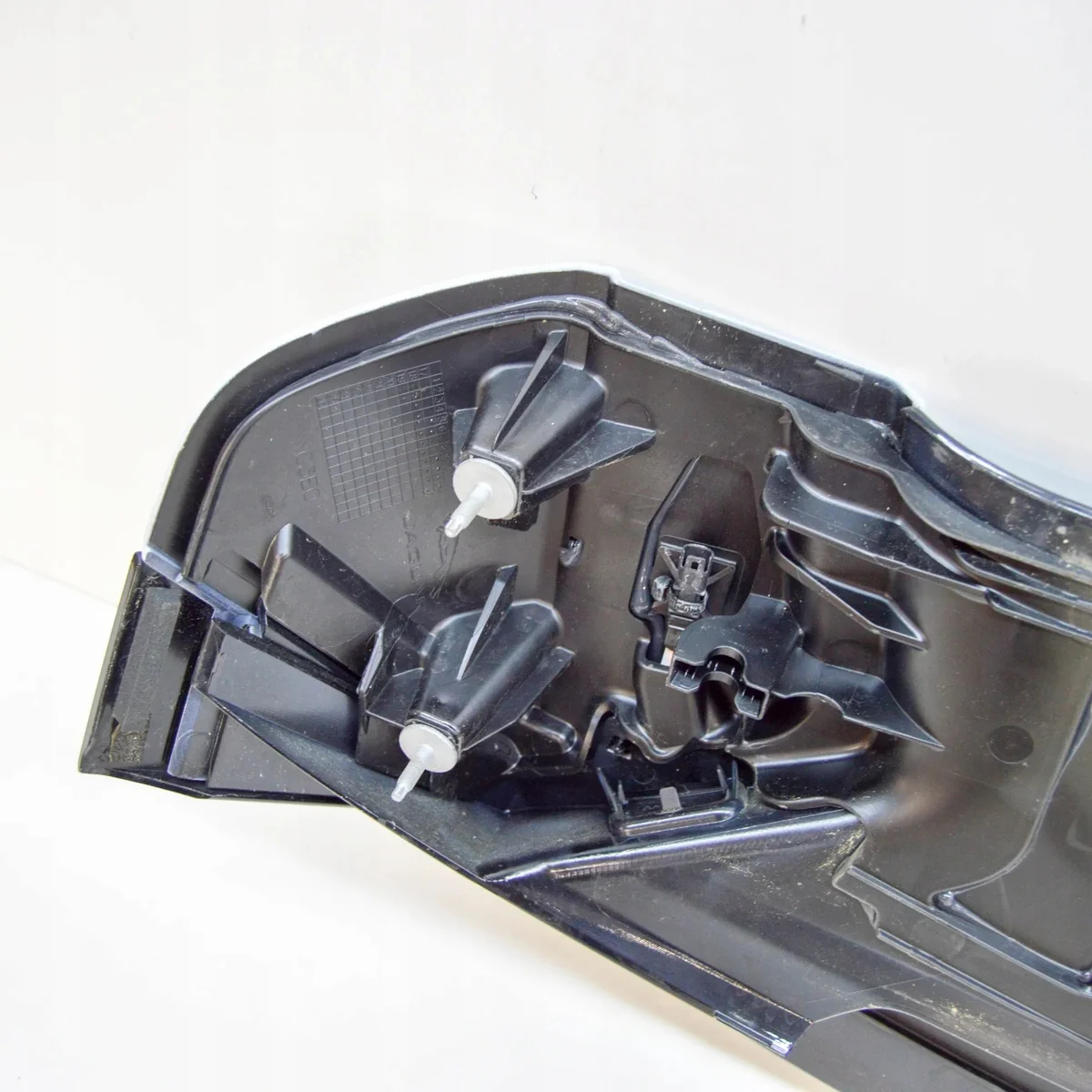 Spoiler posteriore Jaguar i-PACE J9D3-44210-A image 4