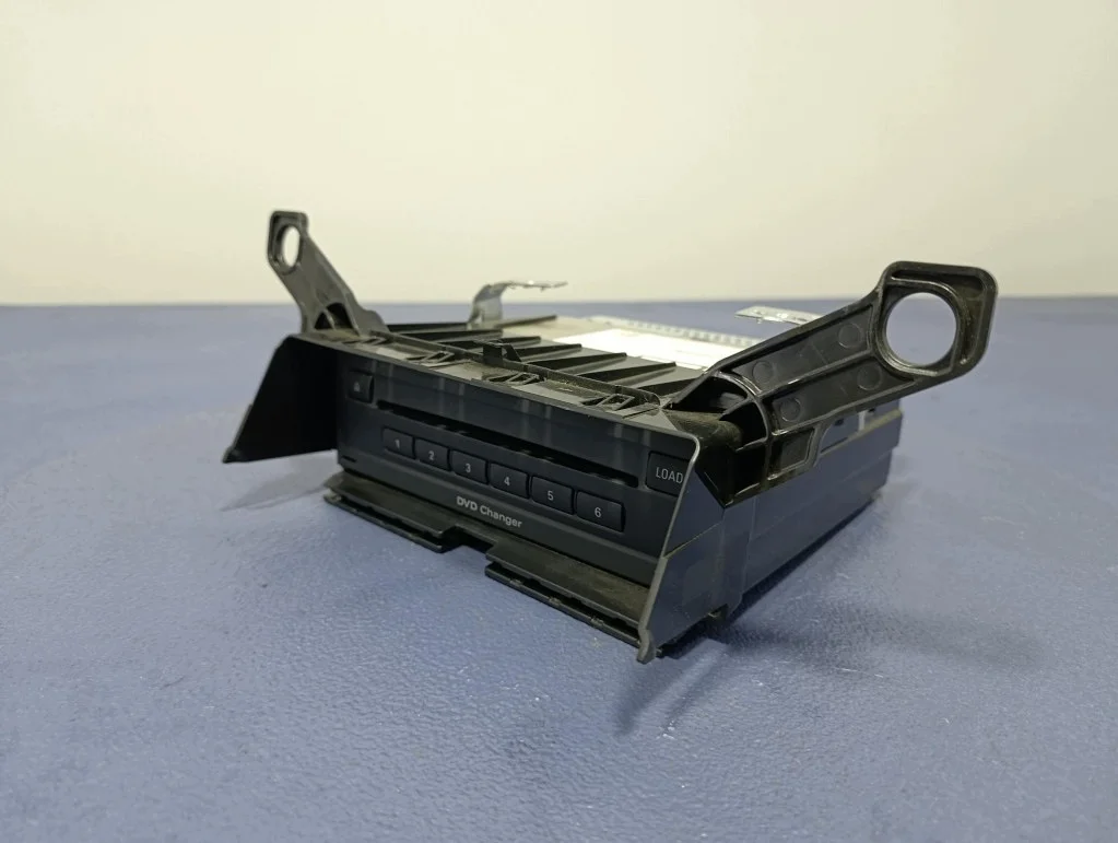 Audi A8 D5 4N DVD Changer 4M1035108E Usado