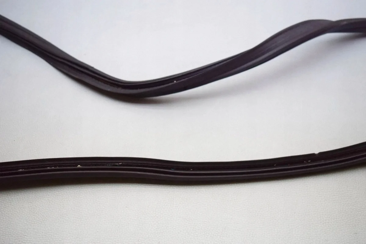 Joint de hayon Porsche Macan 95B 95B827705L image 3