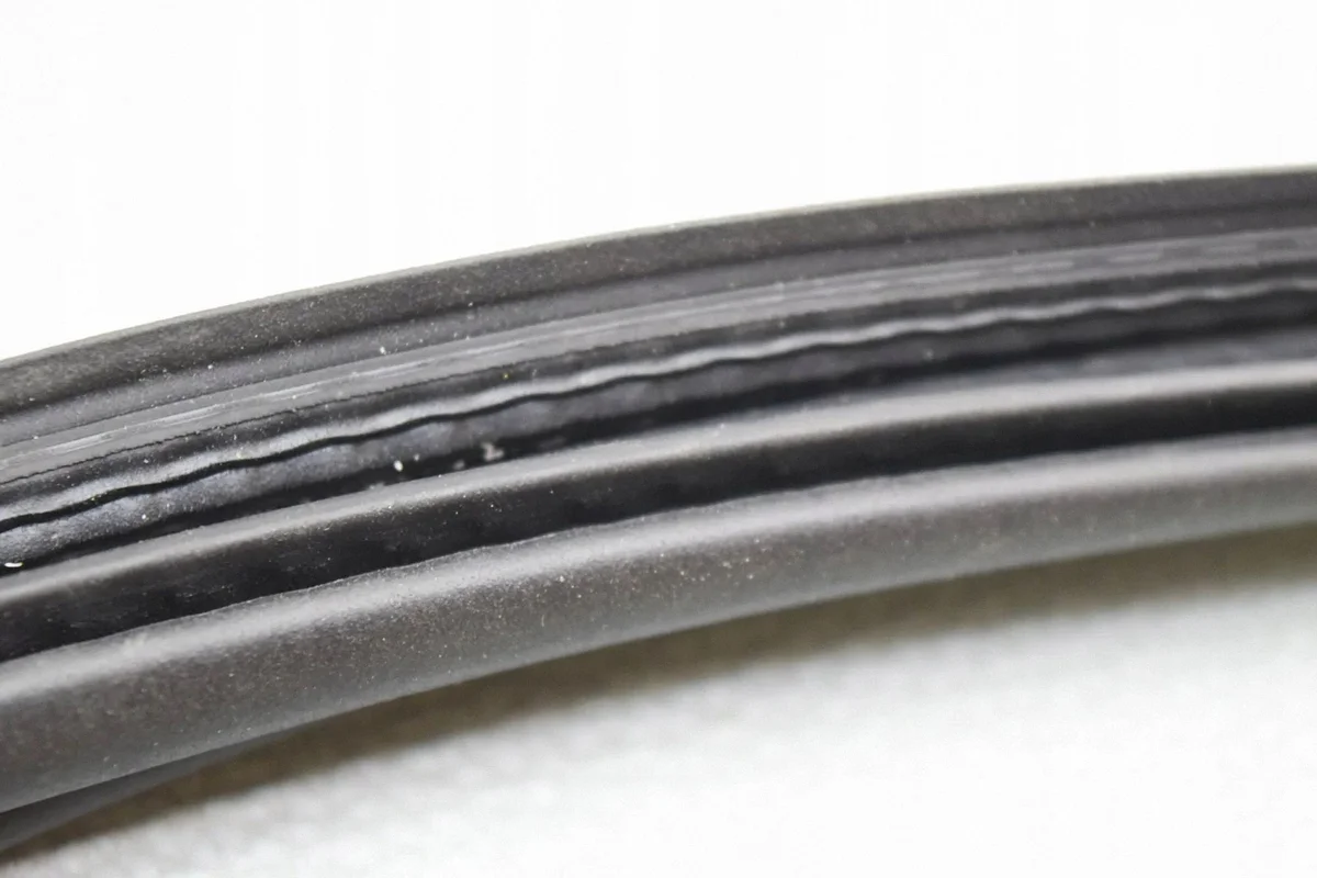 Joint de hayon Porsche Macan 95B 95B827705L image 5