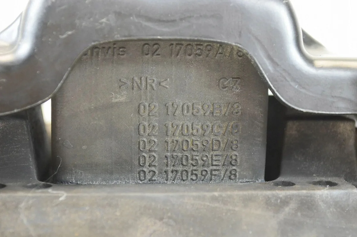 Support boîte de vitesses VW Passat B8 5Q0199555BJ image 10