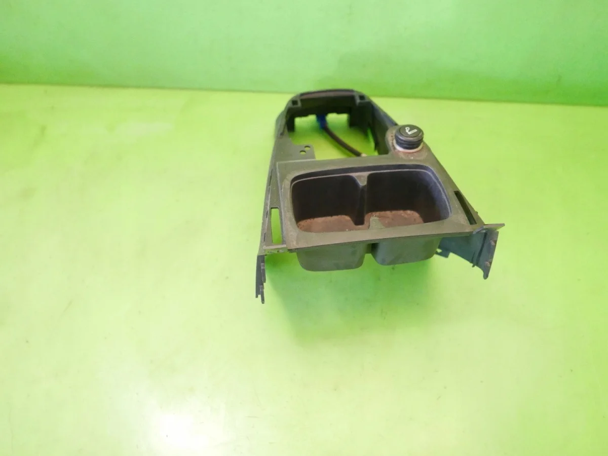 Suzuki OE Middenconsole 75811-62J0 Gebruikt image 4