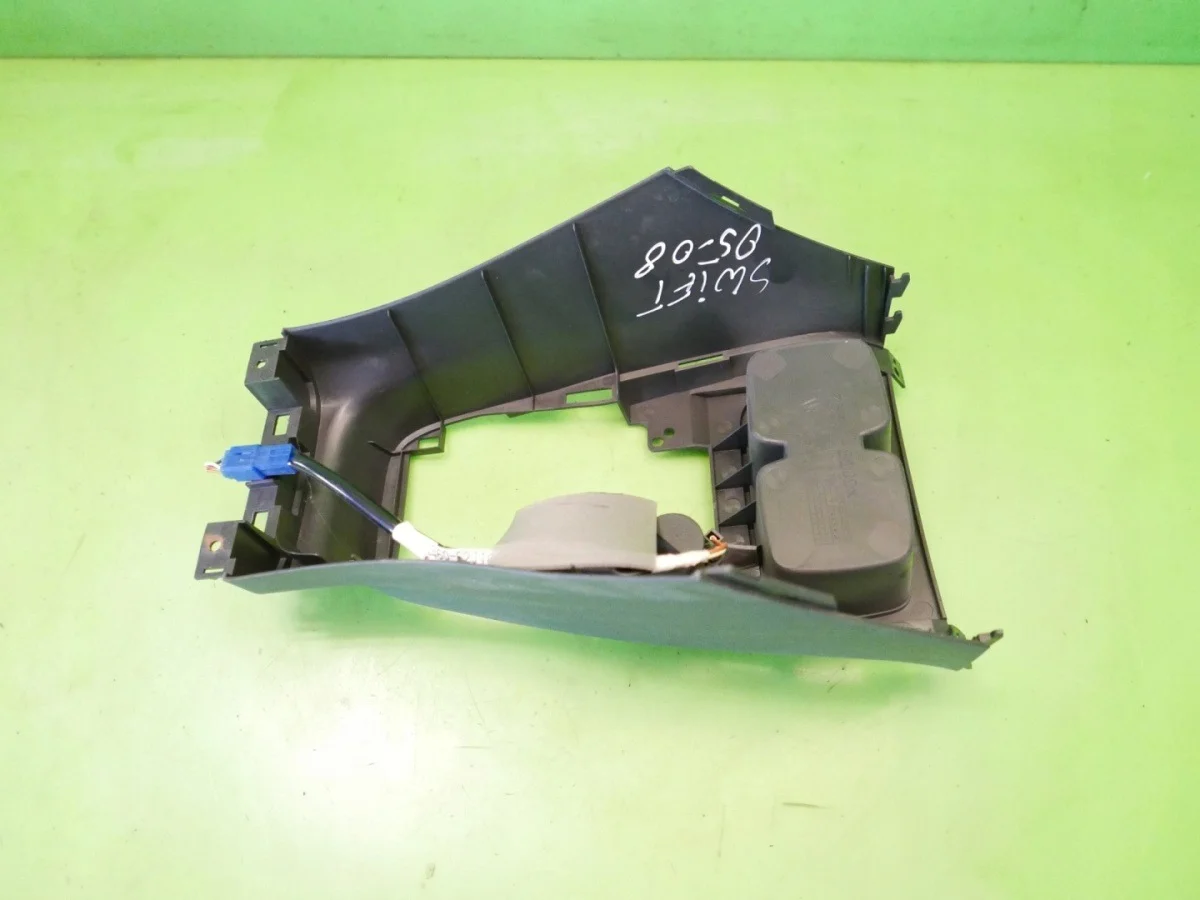 Suzuki OE Middenconsole 75811-62J0 Gebruikt image 6