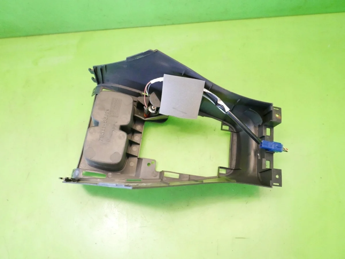 Suzuki OE Middenconsole 75811-62J0 Gebruikt image 7