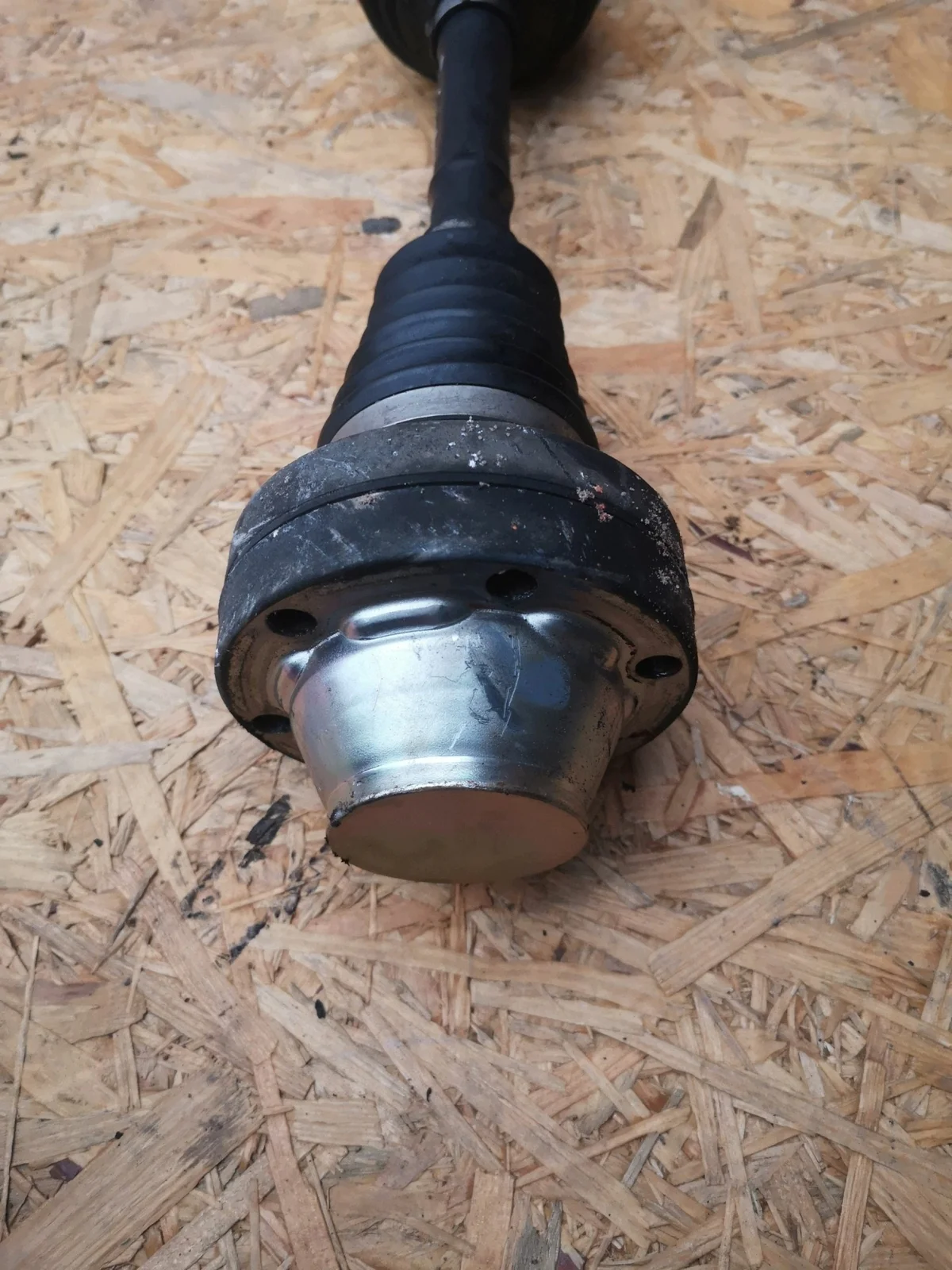 VW Touareg 7L drivaxel vänster fram