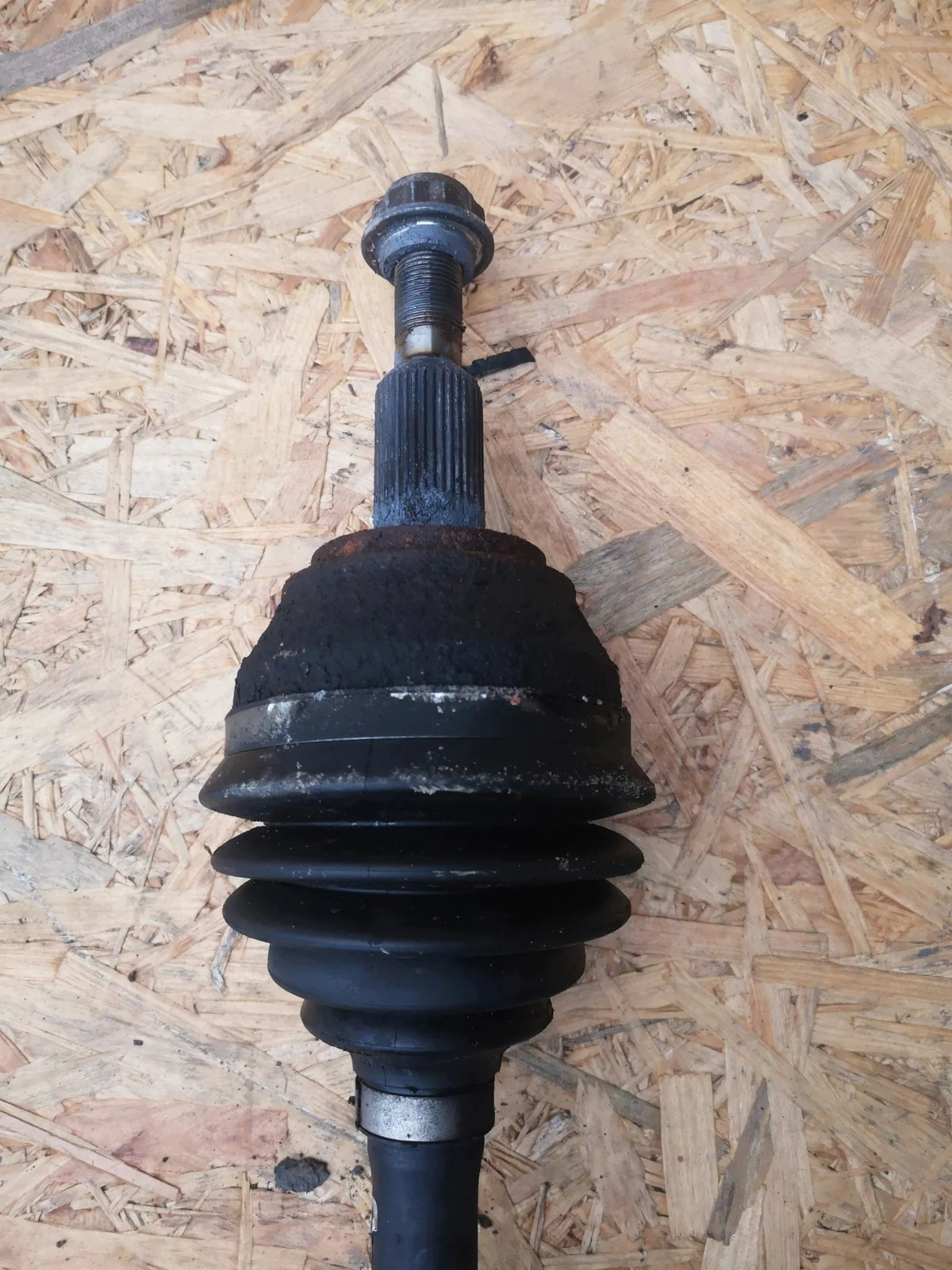 VW Touareg 7L drivaxel vänster fram image 3