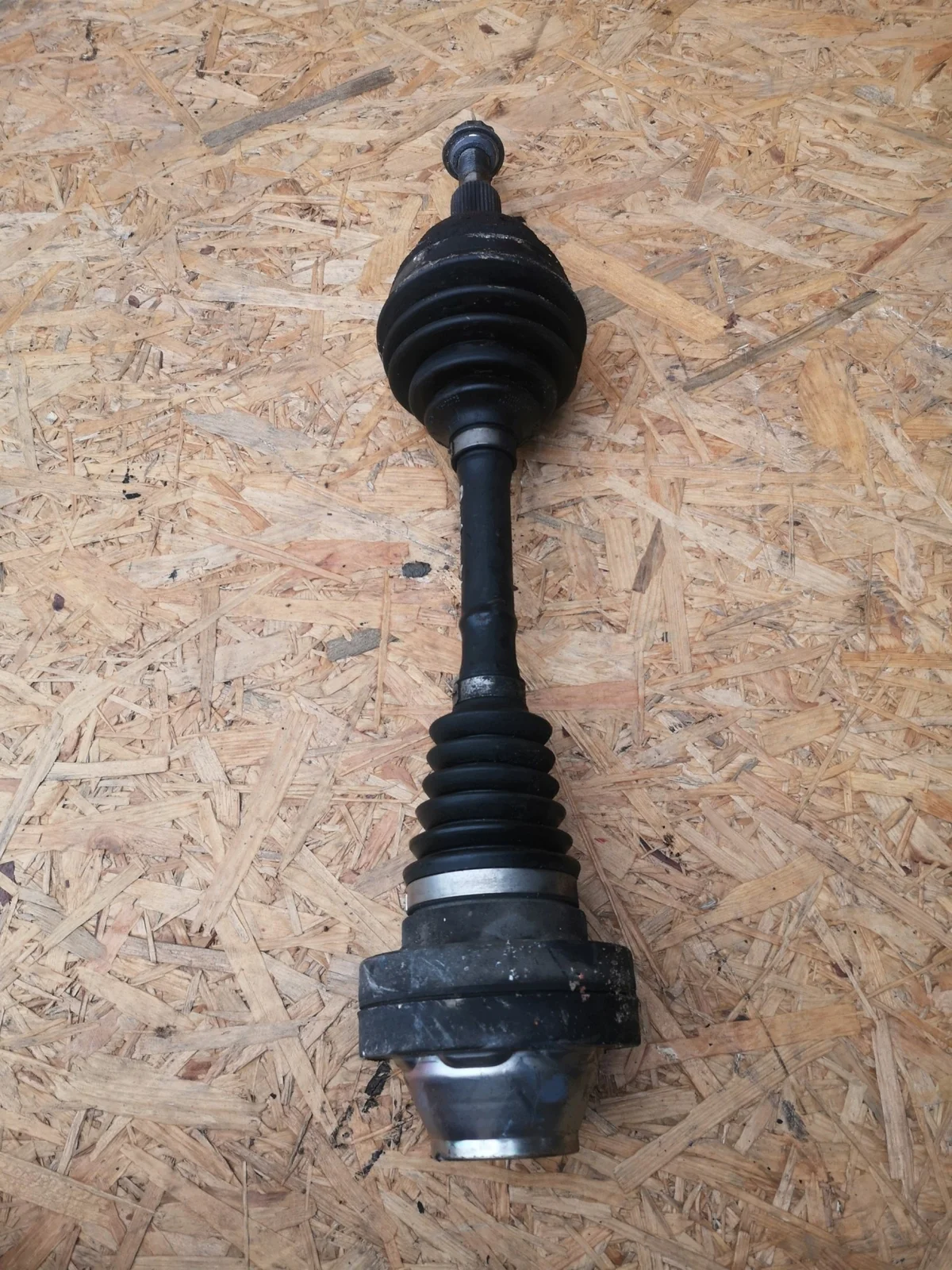 VW Touareg 7L drivaxel vänster fram image 4