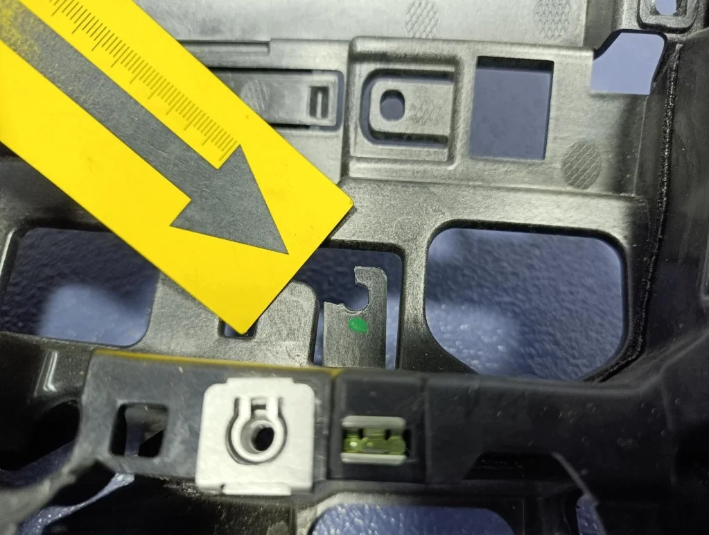 Audi A8 D5 4N middenconsole frame gebruikt image 7