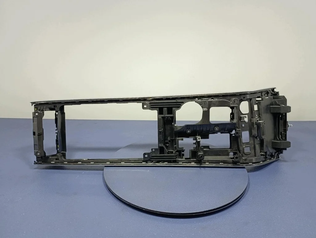 Audi A8 D5 4N middenconsole frame gebruikt image 9