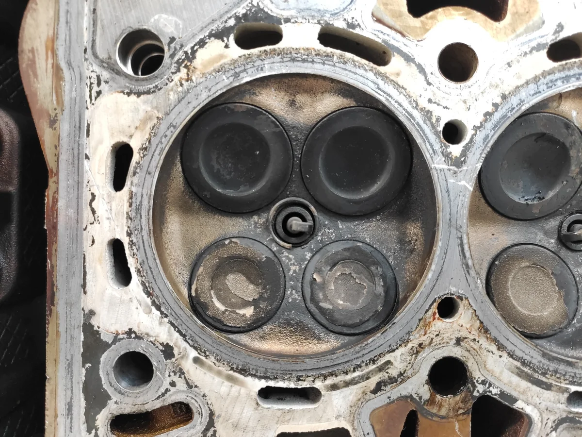 Culasse Opel Saab 2.0 T 55353482 image 8