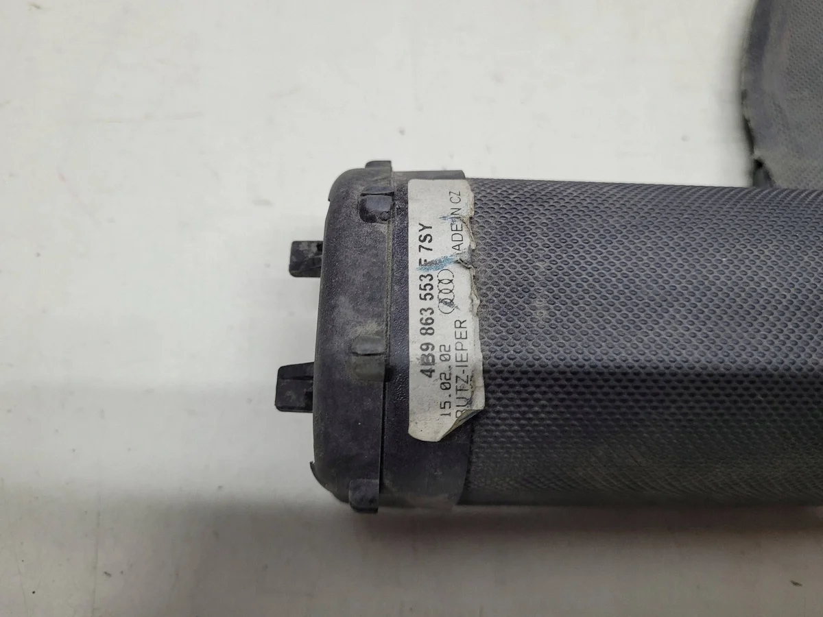 Audi OE 4B9863553F Cache Coffre Occasion image 3