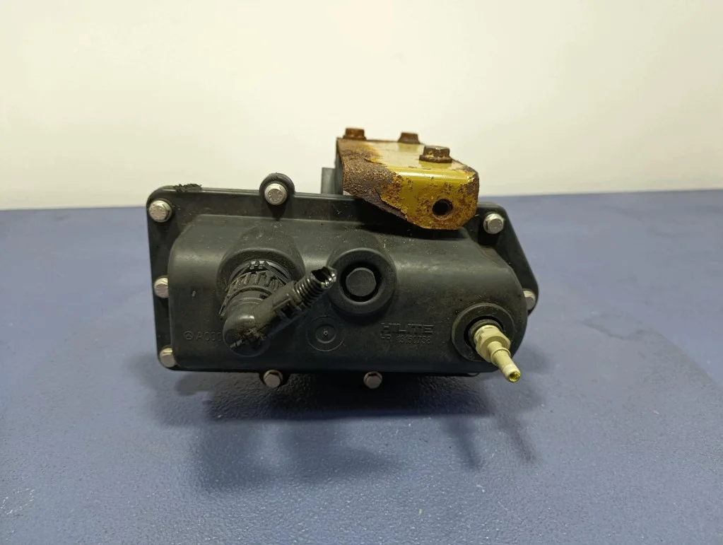 MERCEDES CONECTO O628 ADBLUE POMPA A0001400578 image 3