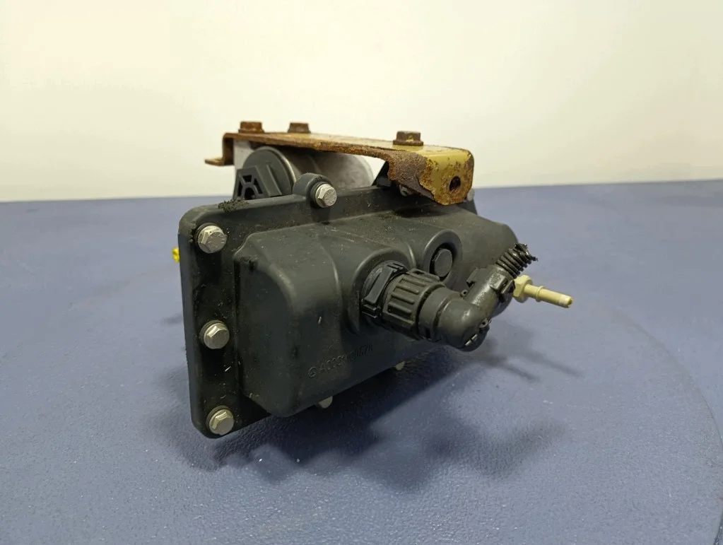 MERCEDES CONECTO O628 ADBLUE POMPA A0001400578 image 4