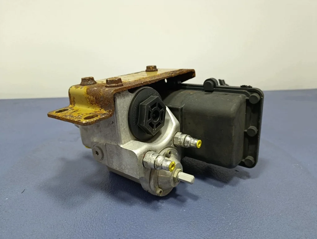 MERCEDES CONECTO O628 ADBLUE POMPA A0001400578 image 7