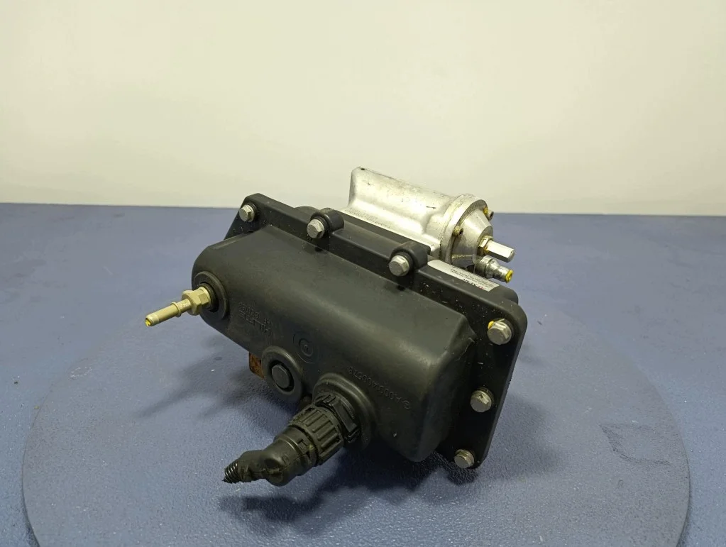MERCEDES CONECTO O628 ADBLUE POMPA A0001400578 image 10