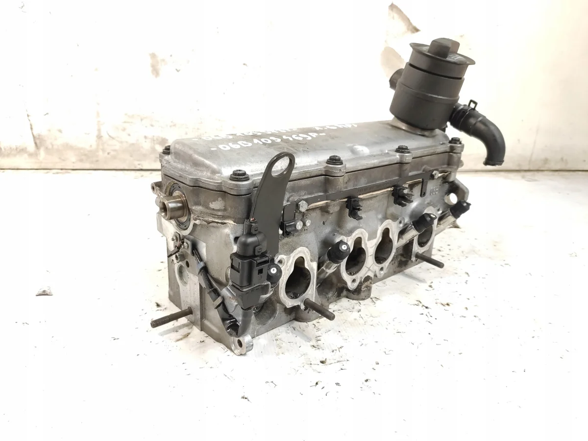 Cylinderhuvud VW Audi Skoda Seat 1.6 8V