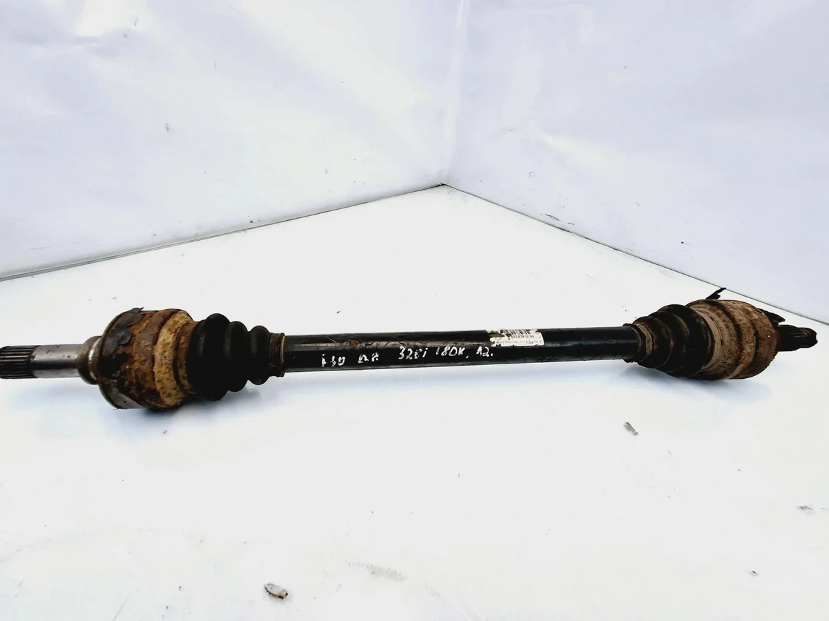 BMW 3 F30 F31 F35 Bakre drivaxel 597678
