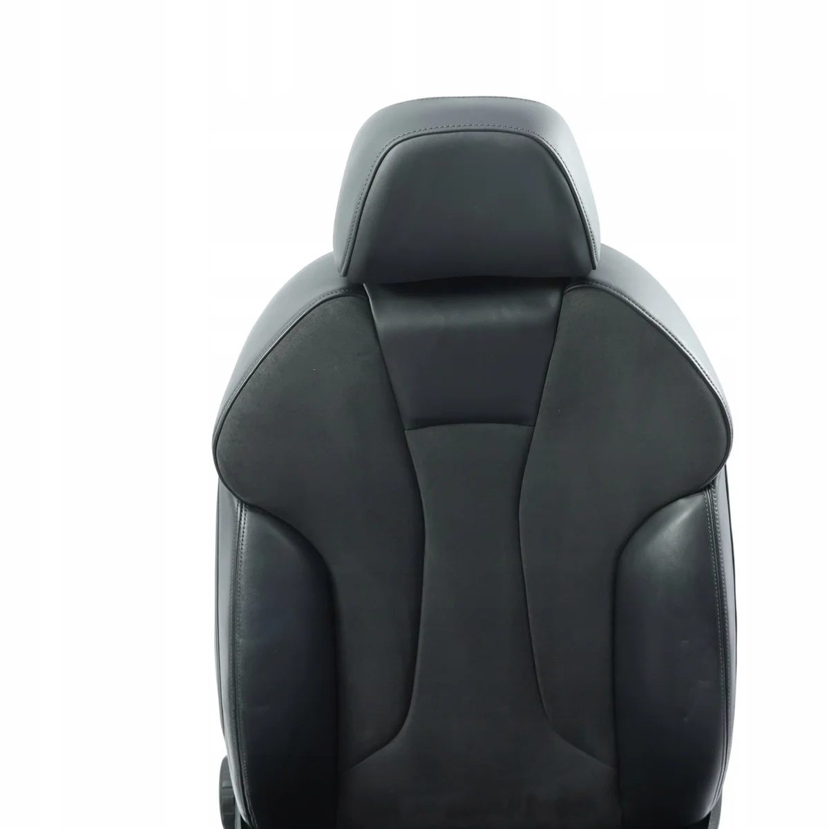 Audi A3 8V Istuin Oikea Nahka Alcantara