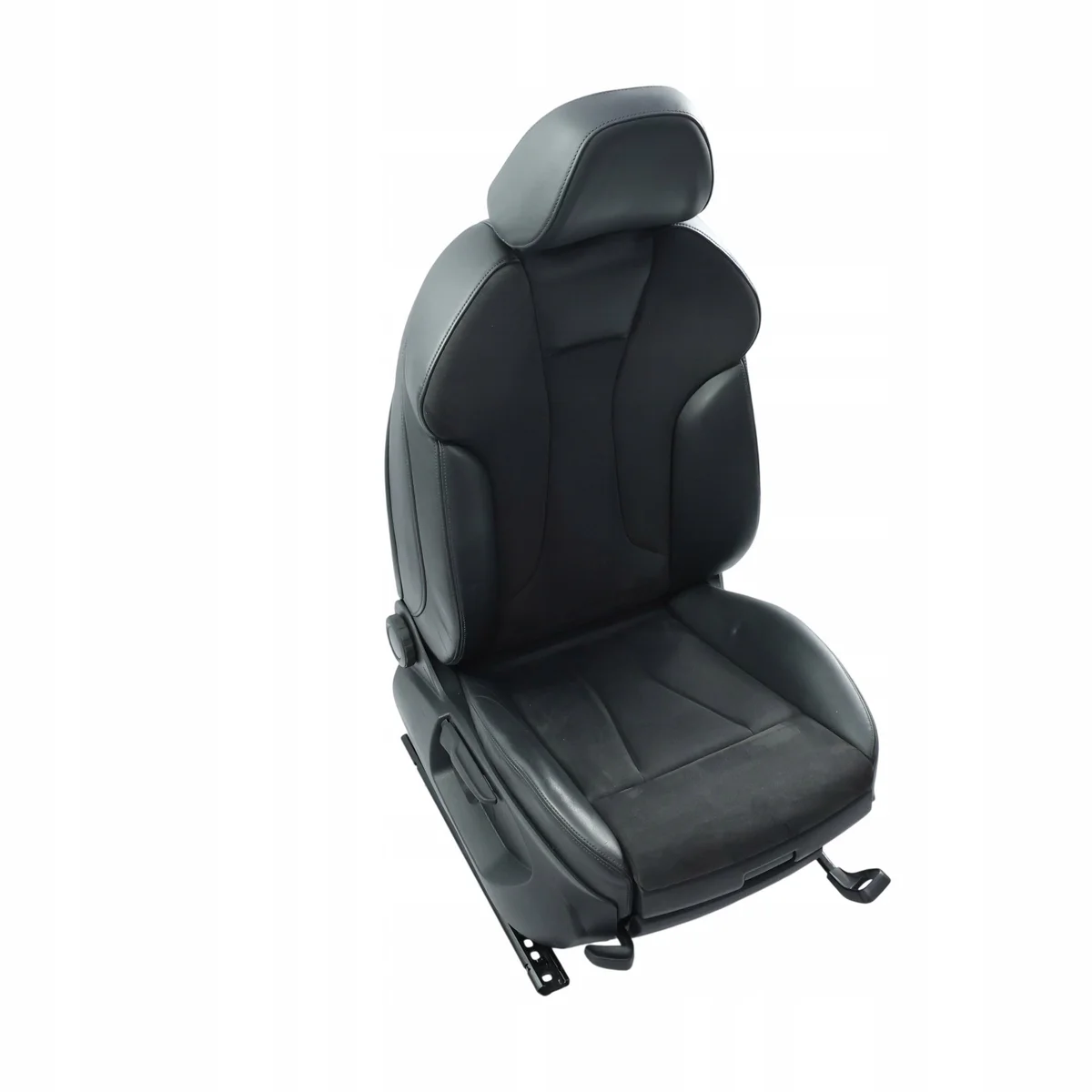 Audi A3 8V Istuin Oikea Nahka Alcantara image 10