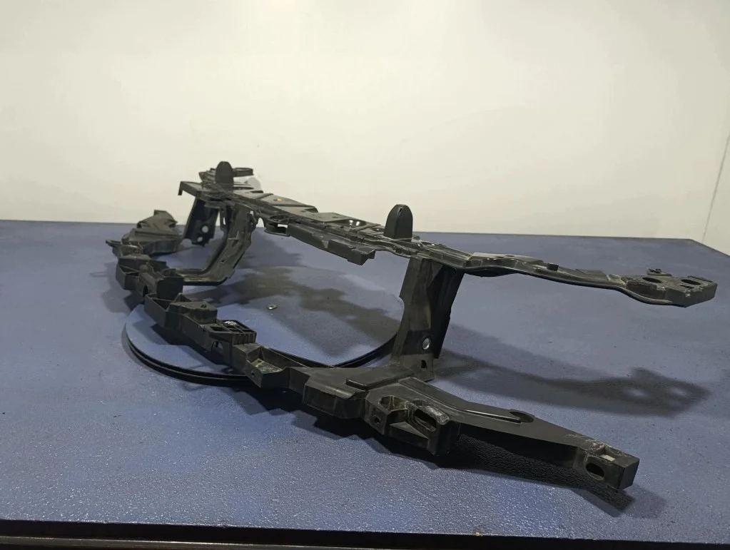 Refuerzo frontal Renault Laguna III 625100001R