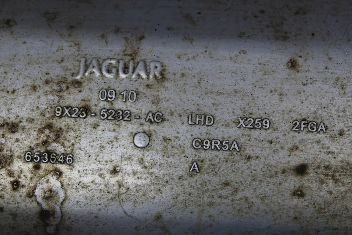 Endschalldämpfer links Jaguar XF 3.0D 9x23-5232-ac image 9