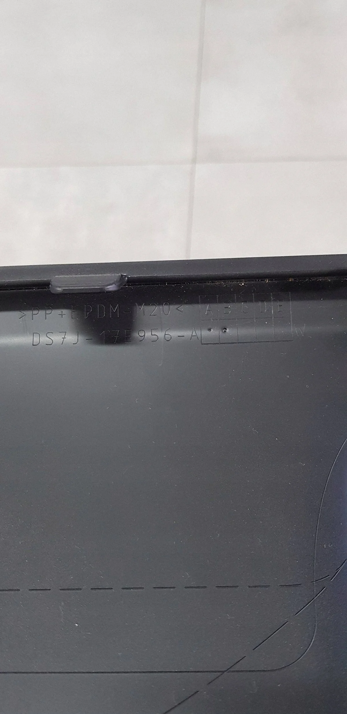 Spoiler Traseiro Ford Mondeo MK V ST Line image 5