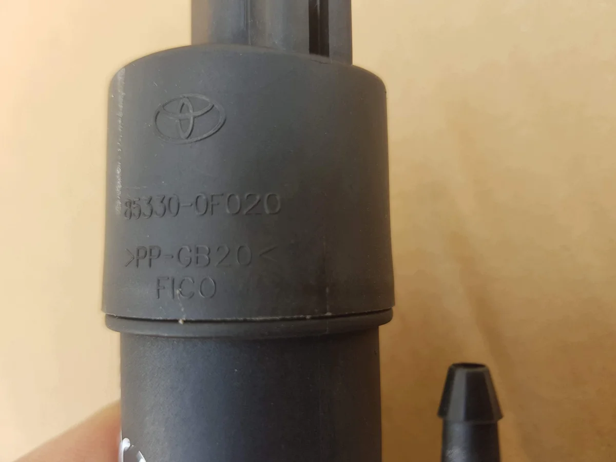 Spritzpumpe Scheibenwaschanlage Hinten Toyota Yaris III