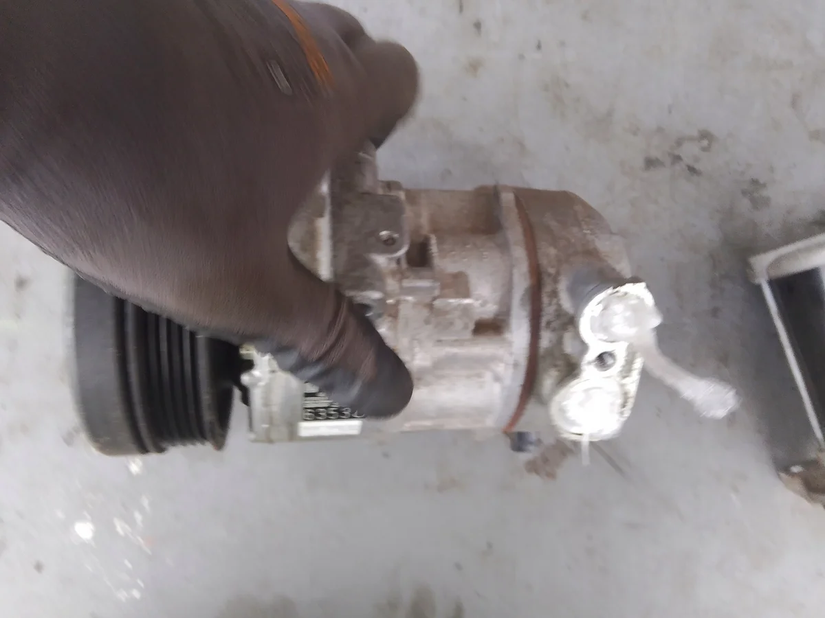 Compresseur clim Opel Corsa E 1.4 39006353 image 3
