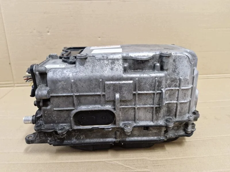 Toyota Prius Plus 1.8 Hybrid Wechselrichter G9200-47162 image 3