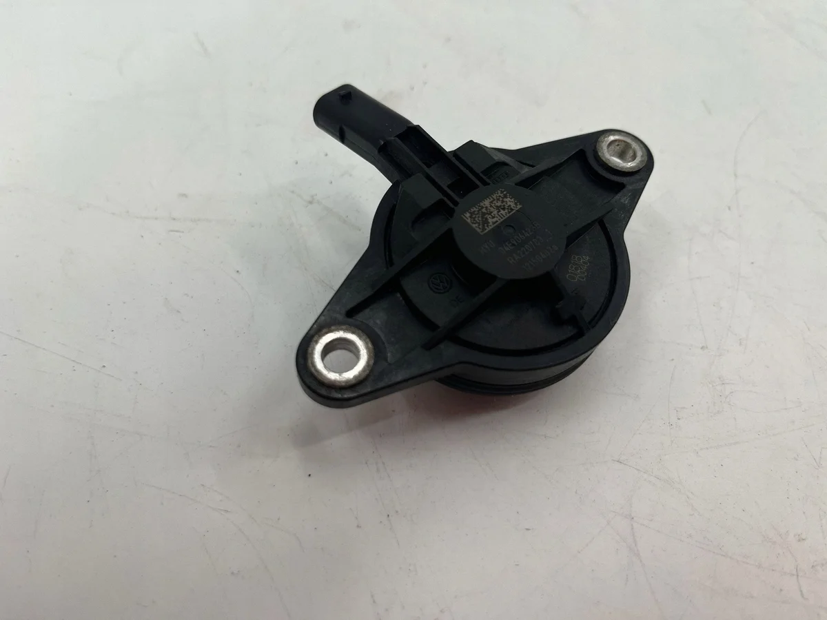 Audi A3 S3 8V 2018 Nockenwellensensor 04E906423B image 6