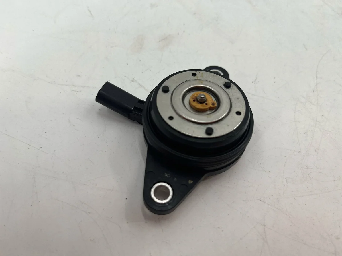 Audi A3 S3 8V 2018 Nockenwellensensor 04E906423B image 8