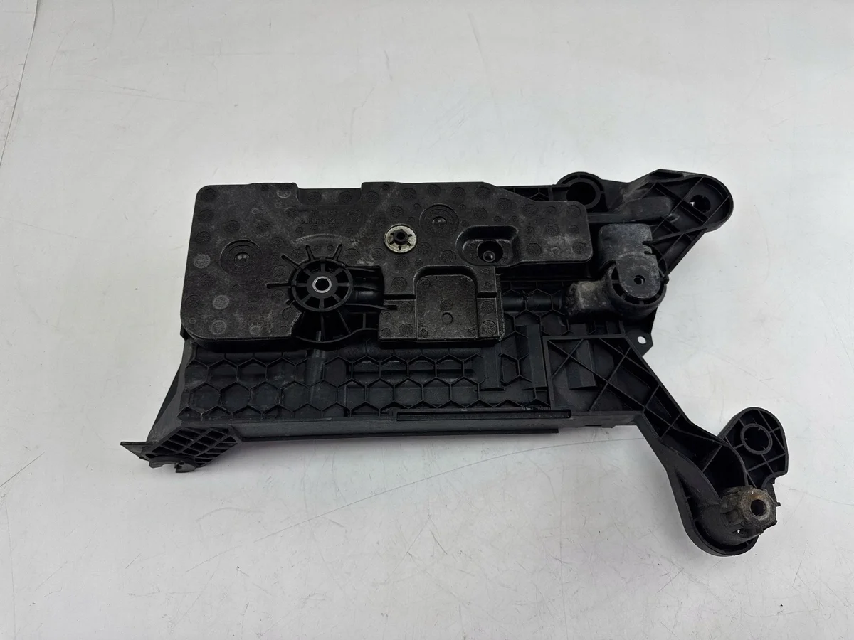 Audi Q2 2017 - Support batterie 5Q0915321J image 4