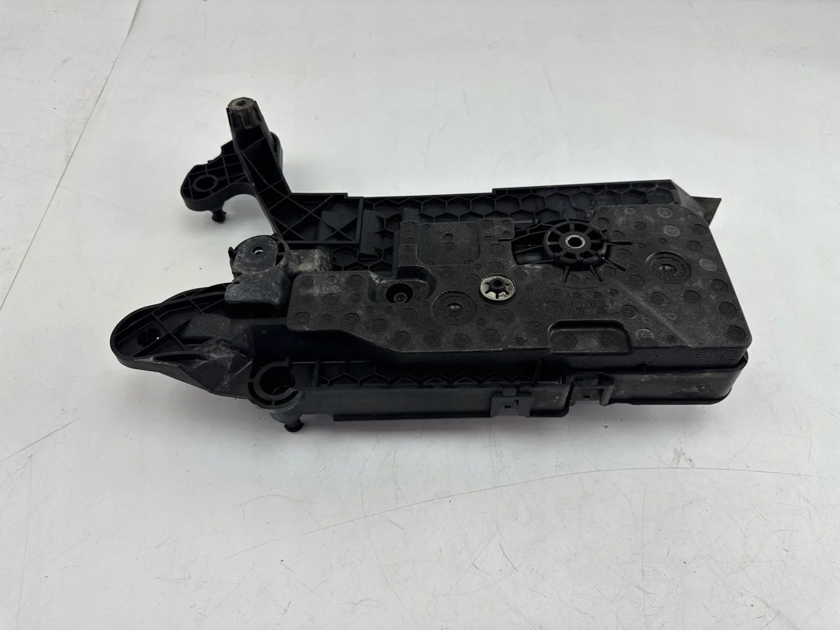 Audi Q2 2017 - Support batterie 5Q0915321J image 5
