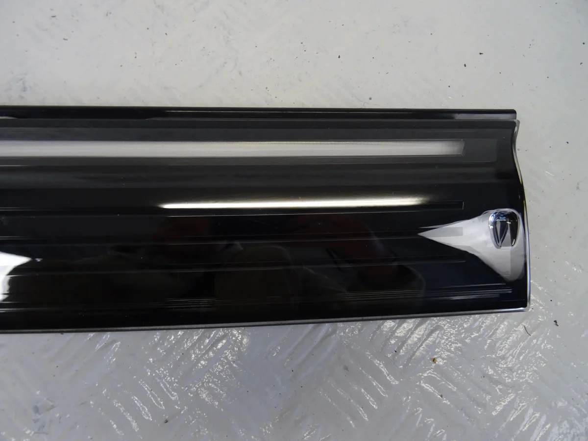 DRL LED Grill Rechts Vorne VW Tiguan III R-Line image 4