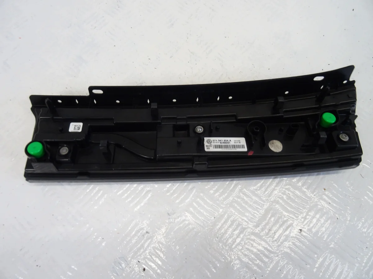 DRL LED Grill Rechts Vorne VW Tiguan III R-Line image 6