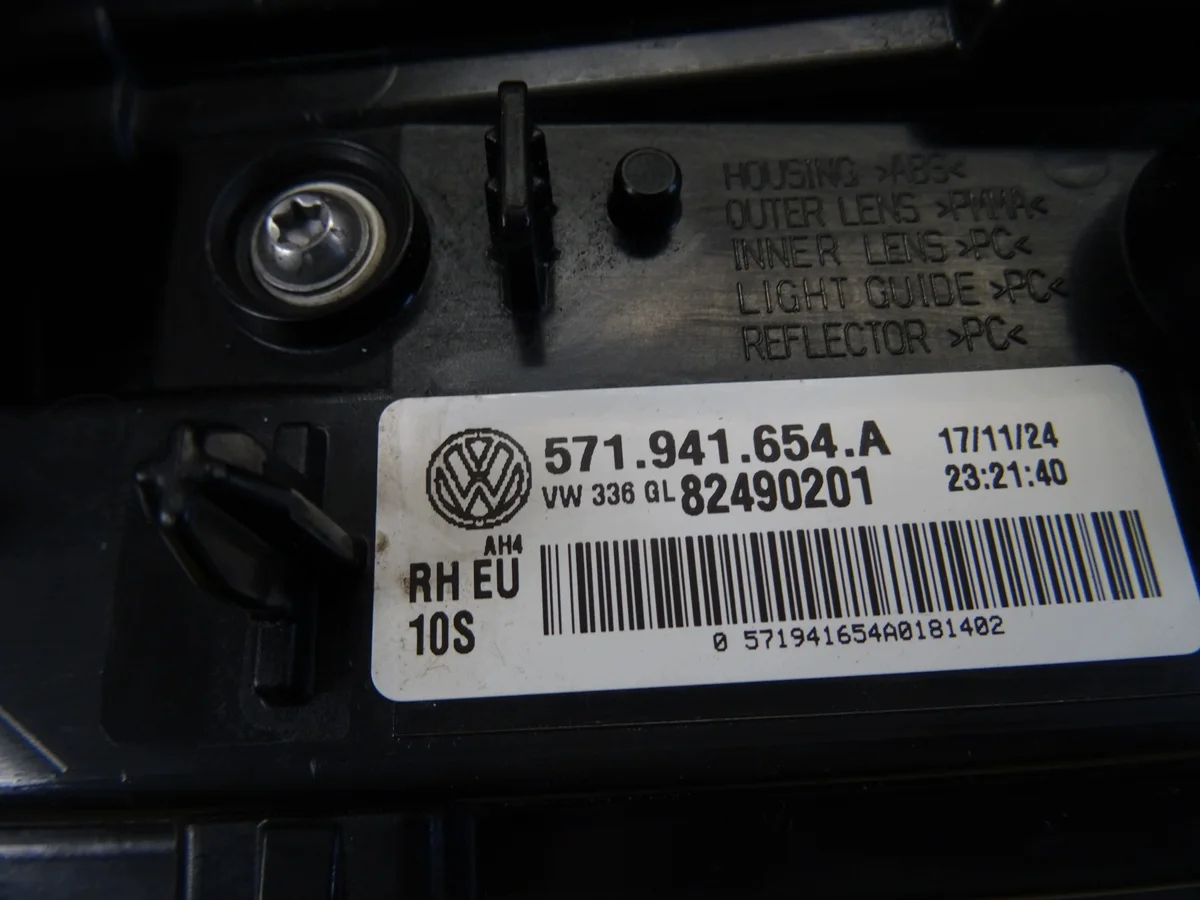DRL LED Grill Rechts Vorne VW Tiguan III R-Line image 7