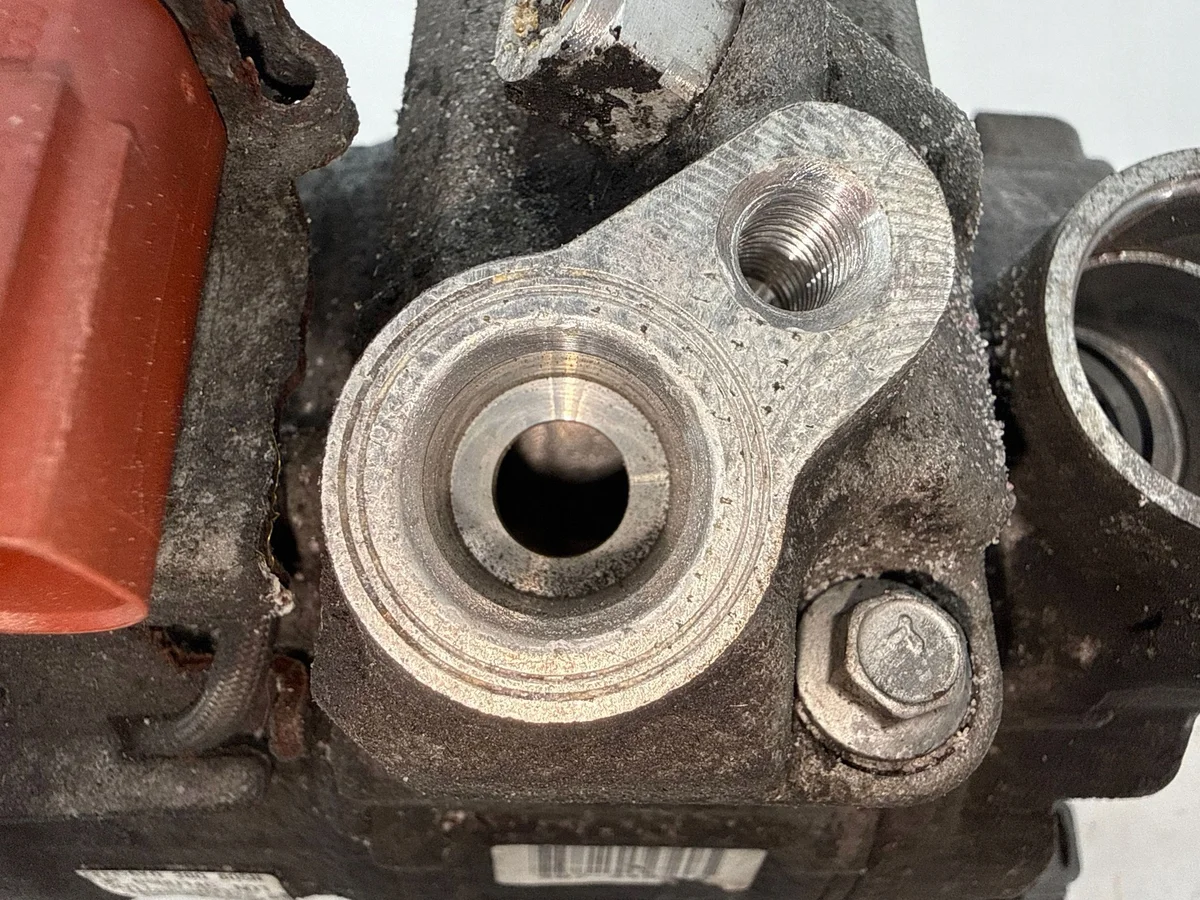 Airconditioning compressor Audi A4 B8 2.0 TDI image 4